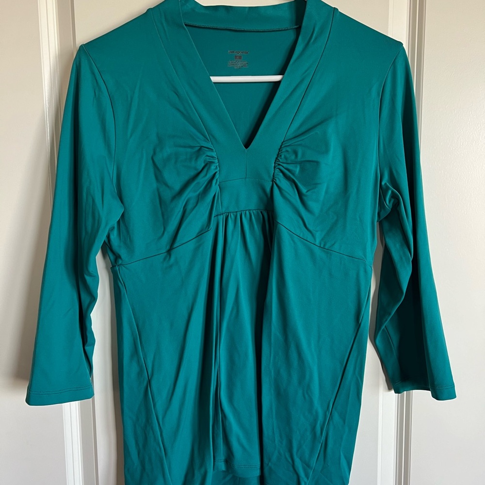 Patagonia Teal ruched shirt